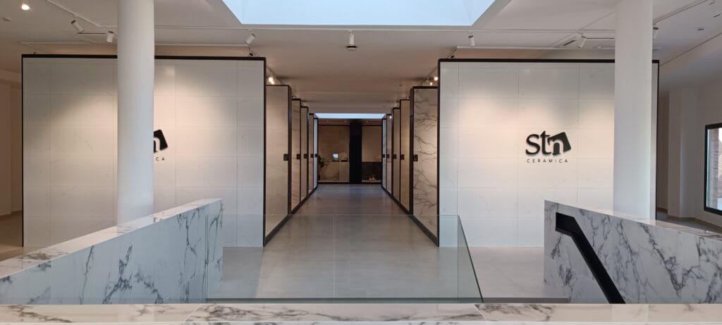 Showroom y oficinas del grupo STN